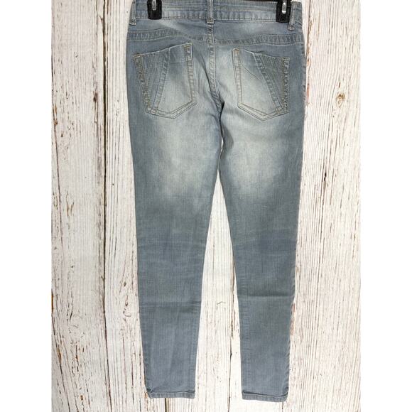 True Love Skinny Jeans Womens Size 27 Light Blue Denim Low Rise Cotton BLEMISH - Picture 2 of 7